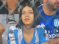 Hincha - Tribunera - Chica - Fanatica de la Barra: La Guardia Imperial • Club: Racing Club • País: Argentina