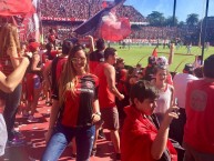 Hincha - Tribunera - Chica - Fanatica de la Barra: La Hinchada Más Popular • Club: Newell's Old Boys