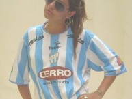 Hincha - Tribunera - Chica - Fanatica de la Barra: La Inimitable • Club: Atlético Tucumán