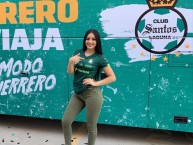 Hincha - Tribunera - Chica - Fanatica de la Barra: La Komún • Club: Santos Laguna