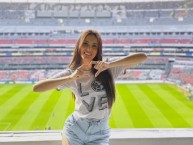 Hincha - Tribunera - Chica - Fanatica de la Barra: La Monumental • Club: América