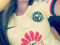 Hincha - Tribunera - Chica - Fanatica de la Barra: La Monumental • Club: América