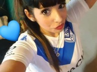 Hincha - Tribunera - Chica - Fanatica de la Barra: La Pandilla de Liniers • Club: Vélez Sarsfield • País: Argentina