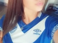 Hincha - Tribunera - Chica - Fanatica de la Barra: La Pandilla de Liniers • Club: Vélez Sarsfield