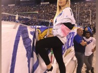 Hincha - Tribunera - Chica - Fanatica de la Barra: La Pandilla de Liniers • Club: Vélez Sarsfield