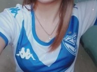 Hincha - Tribunera - Chica - Fanatica de la Barra: La Pandilla de Liniers • Club: Vélez Sarsfield • País: Argentina