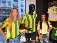 Hincha - Tribunera - Chica - Fanatica de la Barra: La Pesada del Puerto • Club: Aldosivi