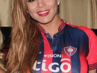 Hincha - Tribunera - Chica - Fanatica de la Barra: La Plaza y Comando • Club: Cerro Porteño • País: Paraguay