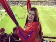 Hincha - Tribunera - Chica - Fanatica de la Barra: La Plaza y Comando • Club: Cerro Porteño