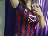 Hincha - Tribunera - Chica - Fanatica de la Barra: La Plaza y Comando • Club: Cerro Porteño