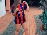 Hincha - Tribunera - Chica - Fanatica de la Barra: La Plaza y Comando • Club: Cerro Porteño