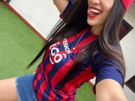 Hincha - Tribunera - Chica - Fanatica de la Barra: La Plaza y Comando • Club: Cerro Porteño