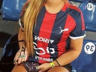 Hincha - Tribunera - Chica - Fanatica de la Barra: La Plaza y Comando • Club: Cerro Porteño