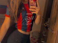 Hincha - Tribunera - Chica - Fanatica de la Barra: La Plaza y Comando • Club: Cerro Porteño