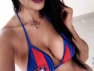 Hincha - Tribunera - Chica - Fanatica de la Barra: La Plaza y Comando • Club: Cerro Porteño