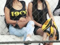 Hincha - Tribunera - Chica - Fanatica de la Barra: La Raza Aurinegra • Club: Guaraní de Asunción