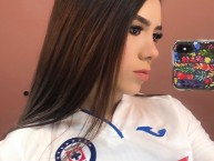 Hincha - Tribunera - Chica - Fanatica de la Barra: La Sangre Azul • Club: Cruz Azul