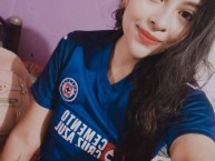 Hincha - Tribunera - Chica - Fanatica de la Barra: La Sangre Azul • Club: Cruz Azul