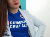 Hincha - Tribunera - Chica - Fanatica de la Barra: La Sangre Azul • Club: Cruz Azul