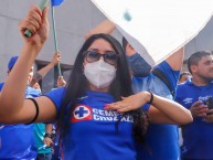 Hincha - Tribunera - Chica - Fanatica de la Barra: La Sangre Azul • Club: Cruz Azul