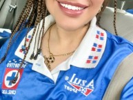 Hincha - Tribunera - Chica - Fanatica de la Barra: La Sangre Azul • Club: Cruz Azul