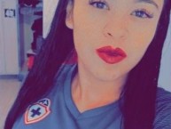 Hincha - Tribunera - Chica - Fanatica de la Barra: La Sangre Azul • Club: Cruz Azul