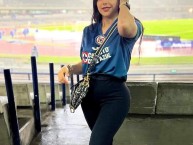 Hincha - Tribunera - Chica - Fanatica de la Barra: La Sangre Azul • Club: Cruz Azul