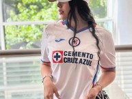 Hincha - Tribunera - Chica - Fanatica de la Barra: La Sangre Azul • Club: Cruz Azul