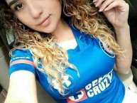 Hincha - Tribunera - Chica - Fanatica de la Barra: La Sangre Azul • Club: Cruz Azul