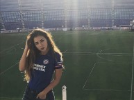 Hincha - Tribunera - Chica - Fanatica de la Barra: La Sangre Azul • Club: Cruz Azul