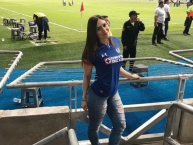 Hincha - Tribunera - Chica - Fanatica de la Barra: La Sangre Azul • Club: Cruz Azul