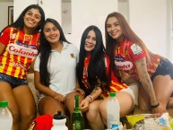 Hincha - Tribunera - Chica - Fanatica de la Barra: Lobo Sur • Club: Pereira