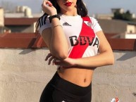 Hincha - Tribunera - Chica - Fanatica de la Barra: Los Borrachos del Tablón • Club: River Plate