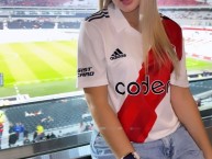 Hincha - Tribunera - Chica - Fanatica de la Barra: Los Borrachos del Tablón • Club: River Plate