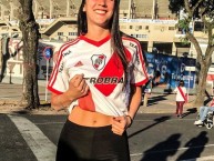 Hincha - Tribunera - Chica - Fanatica de la Barra: Los Borrachos del Tablón • Club: River Plate