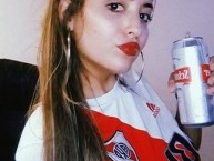 Hincha - Tribunera - Chica - Fanatica de la Barra: Los Borrachos del Tablón • Club: River Plate