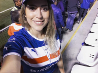 Hincha - Tribunera - Chica - Fanatica de la Barra: Los Cruzados • Club: Universidad Católica