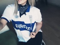 Hincha - Tribunera - Chica - Fanatica de la Barra: Los Cruzados • Club: Universidad Católica