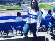 Hincha - Tribunera - Chica - Fanatica de la Barra: Los Cruzados • Club: Universidad Católica