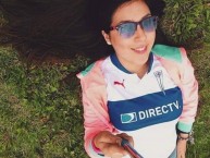 Hincha - Tribunera - Chica - Fanatica de la Barra: Los Cruzados • Club: Universidad Católica