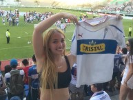 Hincha - Tribunera - Chica - Fanatica de la Barra: Los Cruzados • Club: Universidad Católica