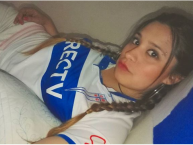 Hincha - Tribunera - Chica - Fanatica de la Barra: Los Cruzados • Club: Universidad Católica