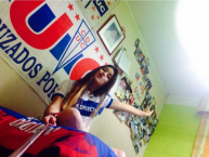 Hincha - Tribunera - Chica - Fanatica de la Barra: Los Cruzados • Club: Universidad Católica