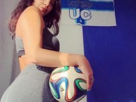 Hincha - Tribunera - Chica - Fanatica de la Barra: Los Cruzados • Club: Universidad Católica