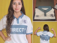 Hincha - Tribunera - Chica - Fanatica de la Barra: Los Cruzados • Club: Universidad Católica