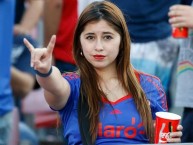 Hincha - Tribunera - Chica - Fanatica de la Barra: Los de Abajo • Club: Universidad de Chile - La U