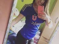 Hincha - Tribunera - Chica - Fanatica de la Barra: Los de Abajo • Club: Universidad de Chile - La U