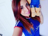 Hincha - Tribunera - Chica - Fanatica de la Barra: Los de Abajo • Club: Universidad de Chile - La U