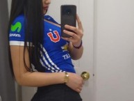 Hincha - Tribunera - Chica - Fanatica de la Barra: Los de Abajo • Club: Universidad de Chile - La U