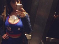 Hincha - Tribunera - Chica - Fanatica de la Barra: Los de Abajo • Club: Universidad de Chile - La U